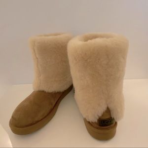UGG Boots Great Condition, small mark in front of boot. Run narrow in the arch